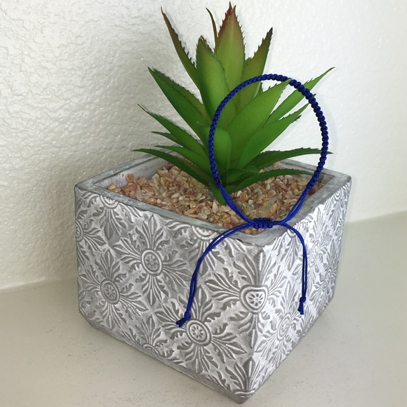 ☔️ 3 Piece Set Handmade Chinese Knotting Bracelets - Picture 7 of 8